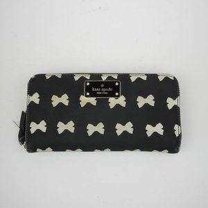 KATE SPADE New York wallet Black & beige bow print wallet full zip 7.5" x 4"